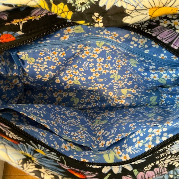 Vera Bradley Multi Strap Shoulder Bag - Daisies - EUC - Picture 5 of 5